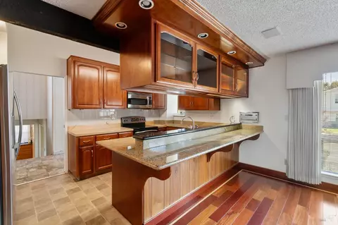 Kitchen - 116 Silverview Ct, Vallejo, CA 94591 photo 3 of 4