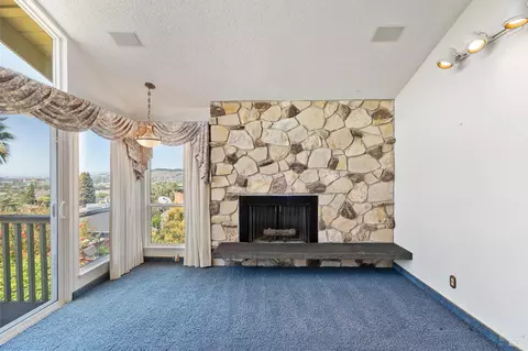 Living - 116 Silverview Ct, Vallejo, CA 94591 photo 7 of 12