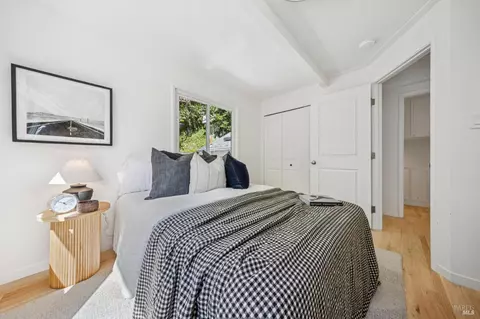Bedroom - 334 W Blithedale Ave, Mill Valley, CA 94941 photo 14 of 16