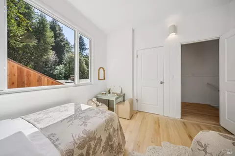Bedroom - 334 W Blithedale Ave, Mill Valley, CA 94941 photo 4 of 16
