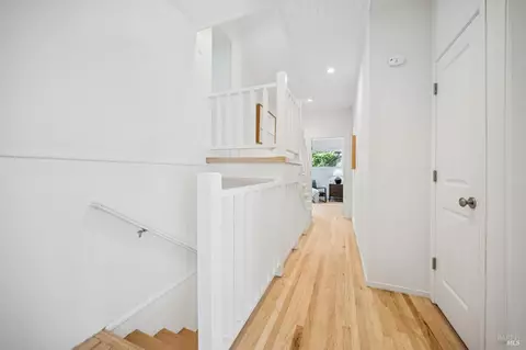 Entry Way - 334 W Blithedale Ave, Mill Valley, CA 94941 photo 3 of 4