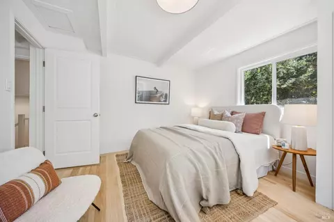 Bedroom - 334 W Blithedale Ave, Mill Valley, CA 94941 photo 11 of 16