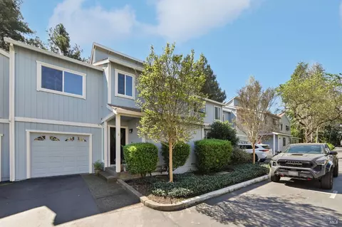 6 Acorn Cir, Petaluma, CA 94952
