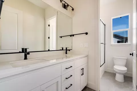 Bath - 3541 Ruston Ln, Napa, CA 94558 photo 1 of 4