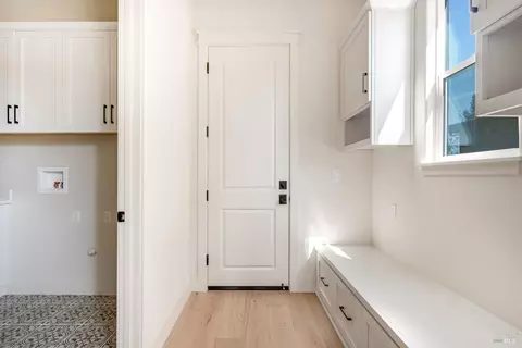 Entry Way - 3541 Ruston Ln, Napa, CA 94558 photo 3 of 3