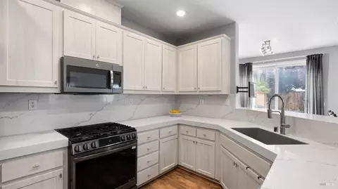 2310 Josiah Wing Dr, Fairfield, CA 94533