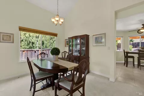 Dining - 1934 Summit Dr, Fairfield, CA 94534 photo 2 of 4