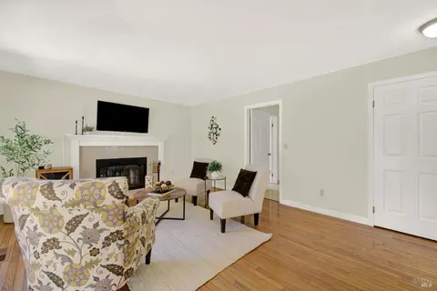 Living - 1934 Summit Dr, Fairfield, CA 94534 photo 6 of 6