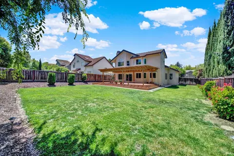 Exterior - 1934 Summit Dr, Fairfield, CA 94534 photo 11 of 18