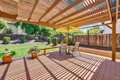 Exterior - 1934 Summit Dr, Fairfield, CA 94534 photo 6 of 18