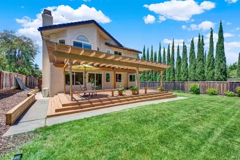 Exterior - 1934 Summit Dr, Fairfield, CA 94534 photo 13 of 18