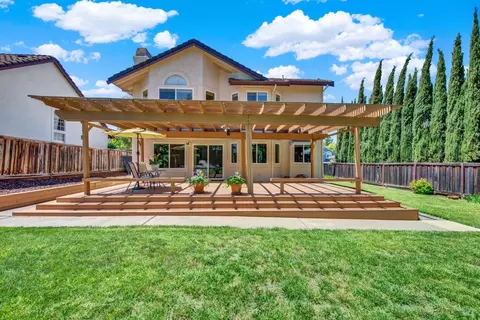 Exterior - 1934 Summit Dr, Fairfield, CA 94534 photo 2 of 18