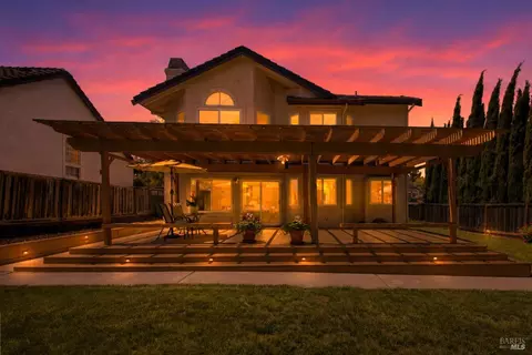Exterior - 1934 Summit Dr, Fairfield, CA 94534 photo 17 of 18