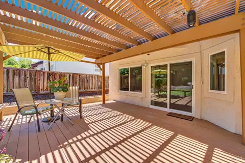 Exterior - 1934 Summit Dr, Fairfield, CA 94534 photo 7 of 18