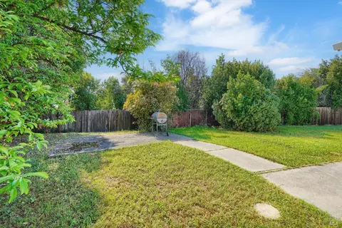 Exterior - 2363 Oceanic Ct, Fairfield, CA 94533 photo 3 of 6