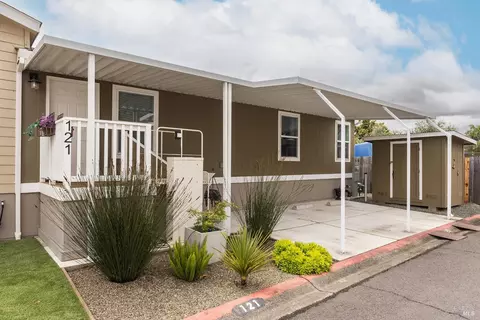 121 Cabana Dr, Napa, CA 94558 photo 6