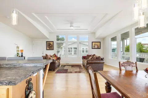 121 Cabana Dr, Napa, CA 94558 photo 9
