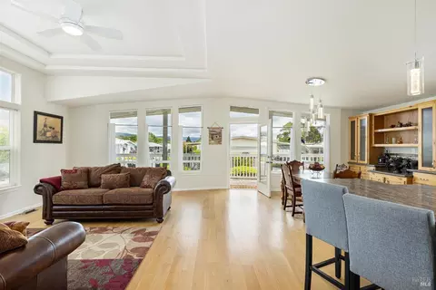 121 Cabana Dr, Napa, CA 94558 photo 12