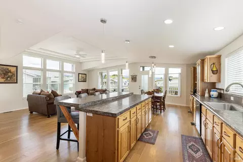 121 Cabana Dr, Napa, CA 94558 photo 10