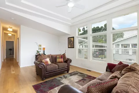121 Cabana Dr, Napa, CA 94558 photo 8