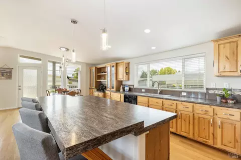 121 Cabana Dr, Napa, CA 94558 photo 16