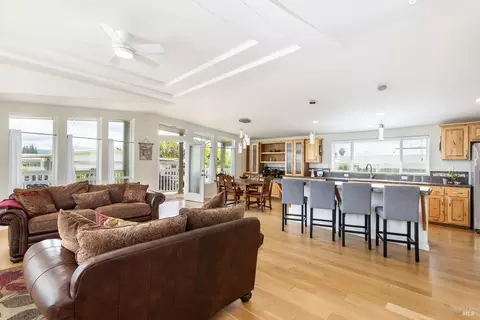 121 Cabana Dr, Napa, CA 94558 photo 13