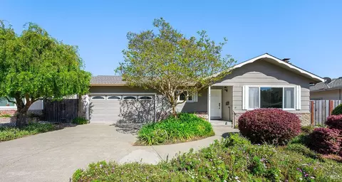 Exterior - 429 Eileen Dr, Sebastopol, CA 95472 photo 1 of 7