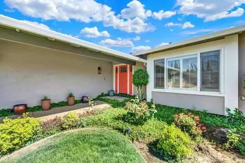 Exterior - 3225 W Pelham Ct, Fairfield, CA 94534 photo 9 of 31