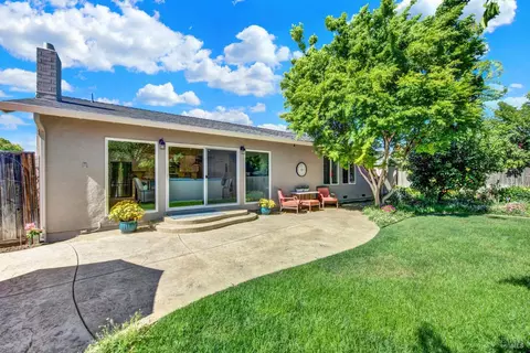 Exterior - 3225 W Pelham Ct, Fairfield, CA 94534 photo 13 of 31