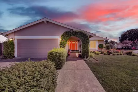 Exterior - 3225 W Pelham Ct, Fairfield, CA 94534 photo 30 of 31