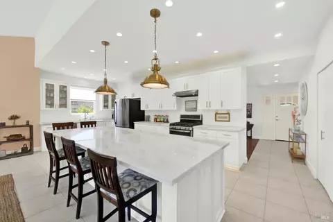 Kitchen - 3225 W Pelham Ct, Fairfield, CA 94534 photo 5 of 19