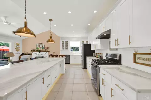Kitchen - 3225 W Pelham Ct, Fairfield, CA 94534 photo 2 of 19