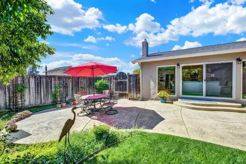 Exterior - 3225 W Pelham Ct, Fairfield, CA 94534 photo 18 of 31