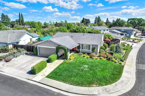 View/Area - 3225 W Pelham Ct, Fairfield, CA 94534 photo 4 of 8