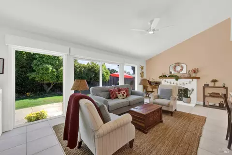 Living - 3225 W Pelham Ct, Fairfield, CA 94534 photo 2 of 2