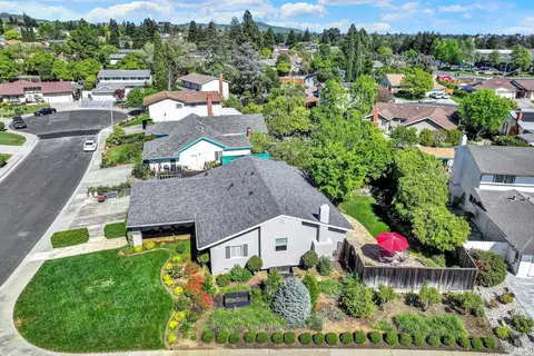 View/Area - 3225 W Pelham Ct, Fairfield, CA 94534 photo 2 of 8