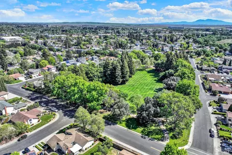 View/Area - 3225 W Pelham Ct, Fairfield, CA 94534 photo 8 of 8