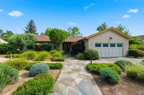 1675 Sylvaner Ave, Saint Helena, CA 94574