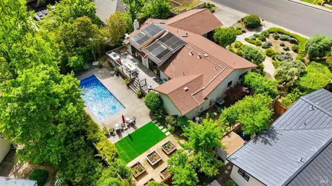 1675 Sylvaner Ave, Saint Helena, CA 94574