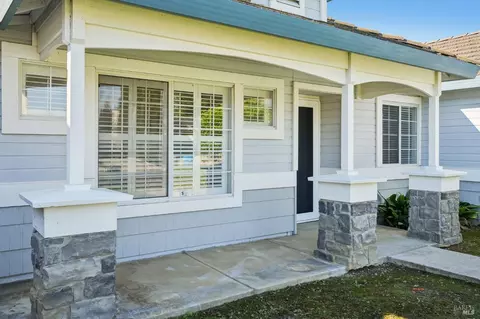 Exterior - 1845 Derby Dr, Dixon, CA 95620 photo 2 of 7