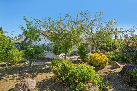 Exterior - 1845 Derby Dr, Dixon, CA 95620 photo 4 of 7