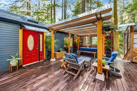 123 Redwood Ave, Camp Meeker, CA 95419