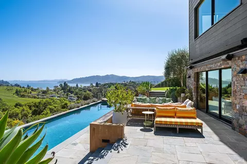 8 Mariposa Ct, Tiburon, CA 94920