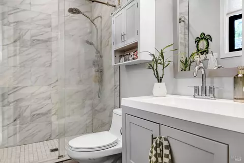 Bath - 85 W Trinity Rd, Glen Ellen, CA 95442 photo 8 of 8