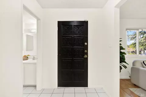 Entry Way - 460 Turner Dr, Benicia, CA 94510 photo 2 of 3