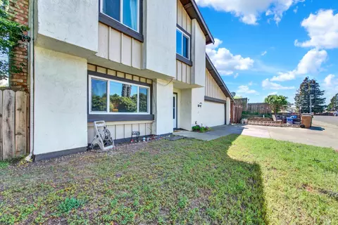 Exterior - 460 Turner Dr, Benicia, CA 94510 photo 3 of 10