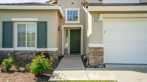 587 Abbey Dr, Fairfield, CA 94534 photo 4