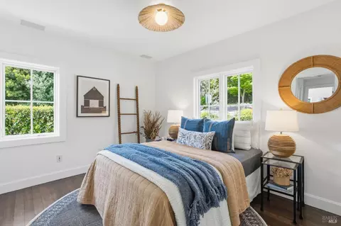 Bedroom - 32 Edgewood Ave, Mill Valley, CA 94941 photo 5 of 12