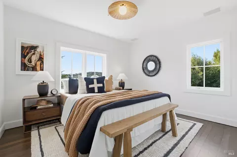 Bedroom - 32 Edgewood Ave, Mill Valley, CA 94941 photo 7 of 12