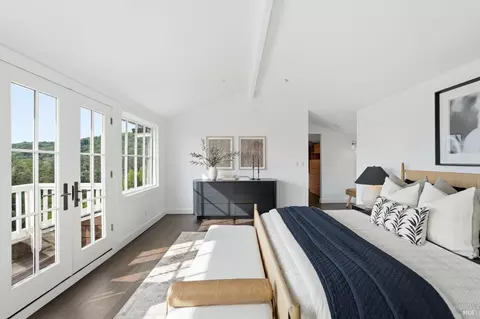 Bedroom - 32 Edgewood Ave, Mill Valley, CA 94941 photo 3 of 12